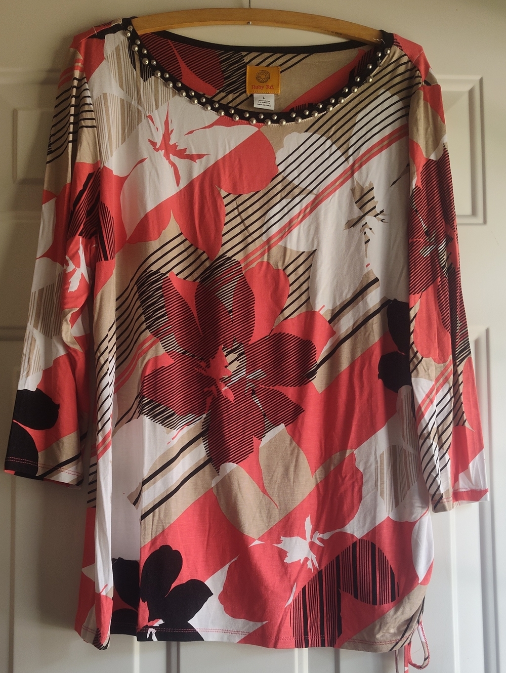 Women's Ruby Rd. Orange,Black, White Floral Print Top Size Large Bust 40'